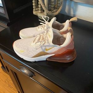 Nike AirMax 270 size 7